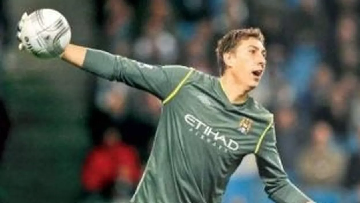 Portarul Costel Pantilimon, aproape de un transfer la Hull City