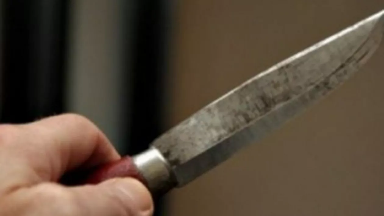 Iași: O femeie în vârstă de 60 de ani a fost înjunghiată de iubitul ei