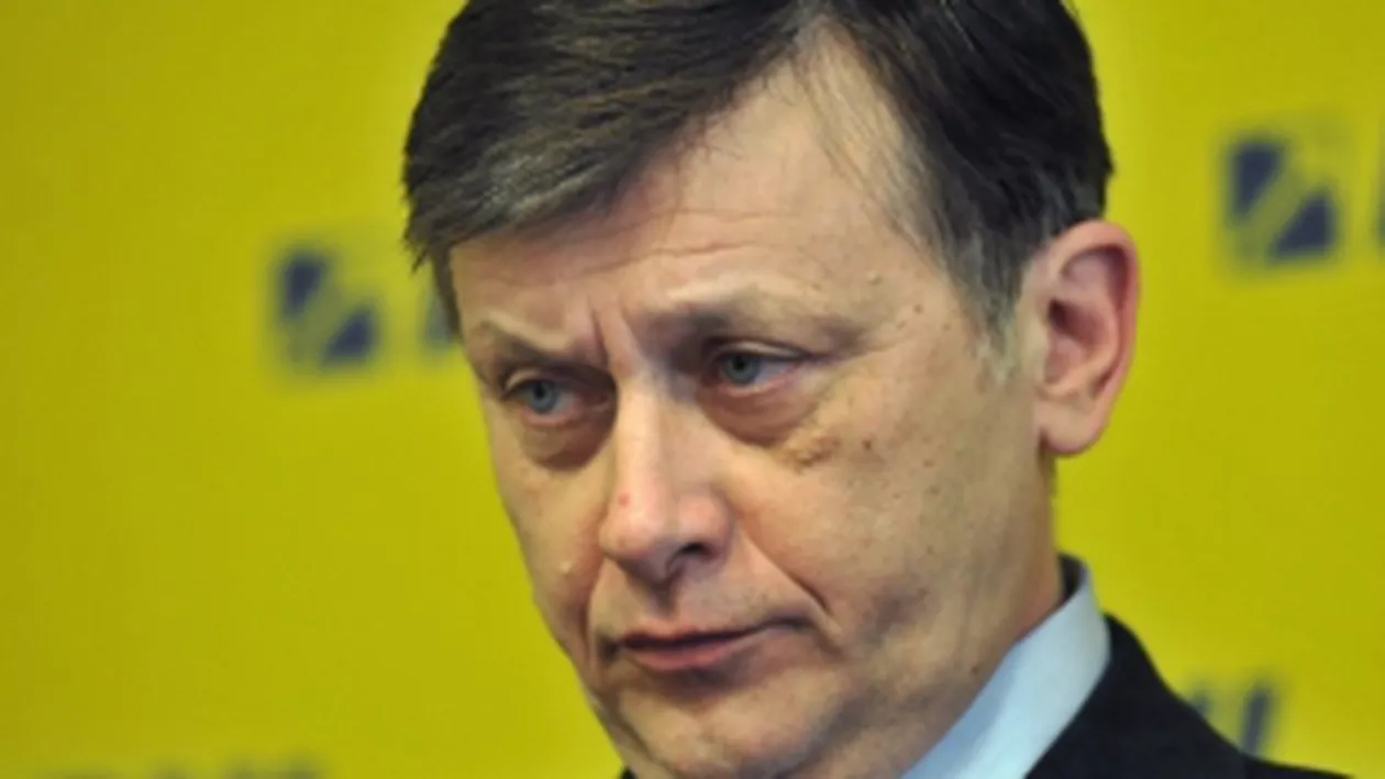 Antonescu, despre comentariile președintelui: PNL își menține sprijinul pentru ministrul Relu Fenechiu