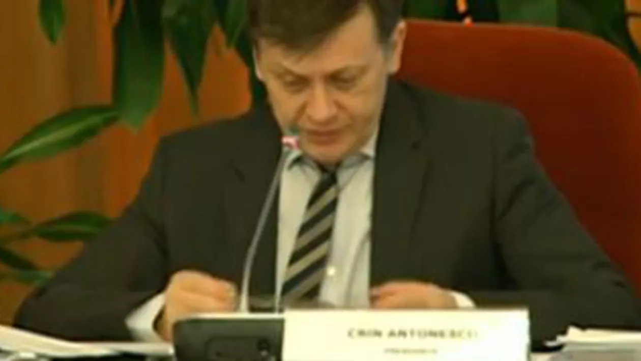 Proiectul de revizuire a Constituției a fost adoptat de Comisia de specialitate și urmează să fie trimis Consiliului Legislativ
