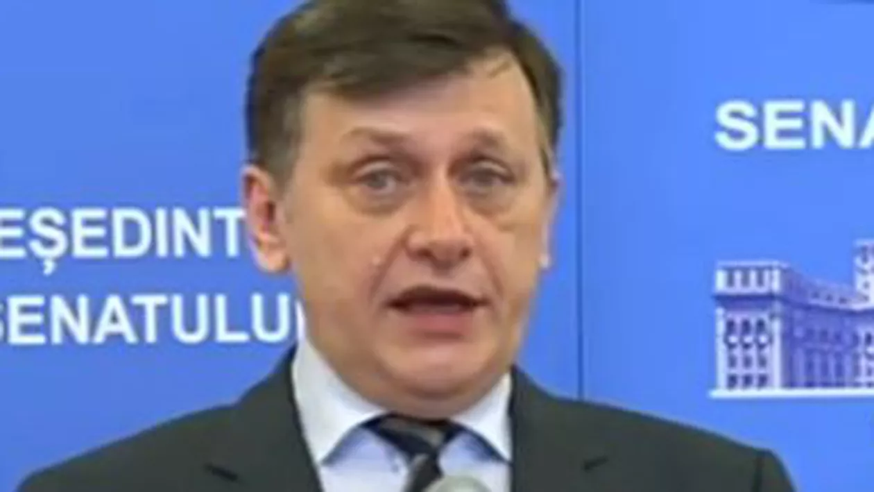 Crin Antonescu: Noua Constituţie va constrânge Parlamentul să legifereze un număr maxim de 300 deputaţi