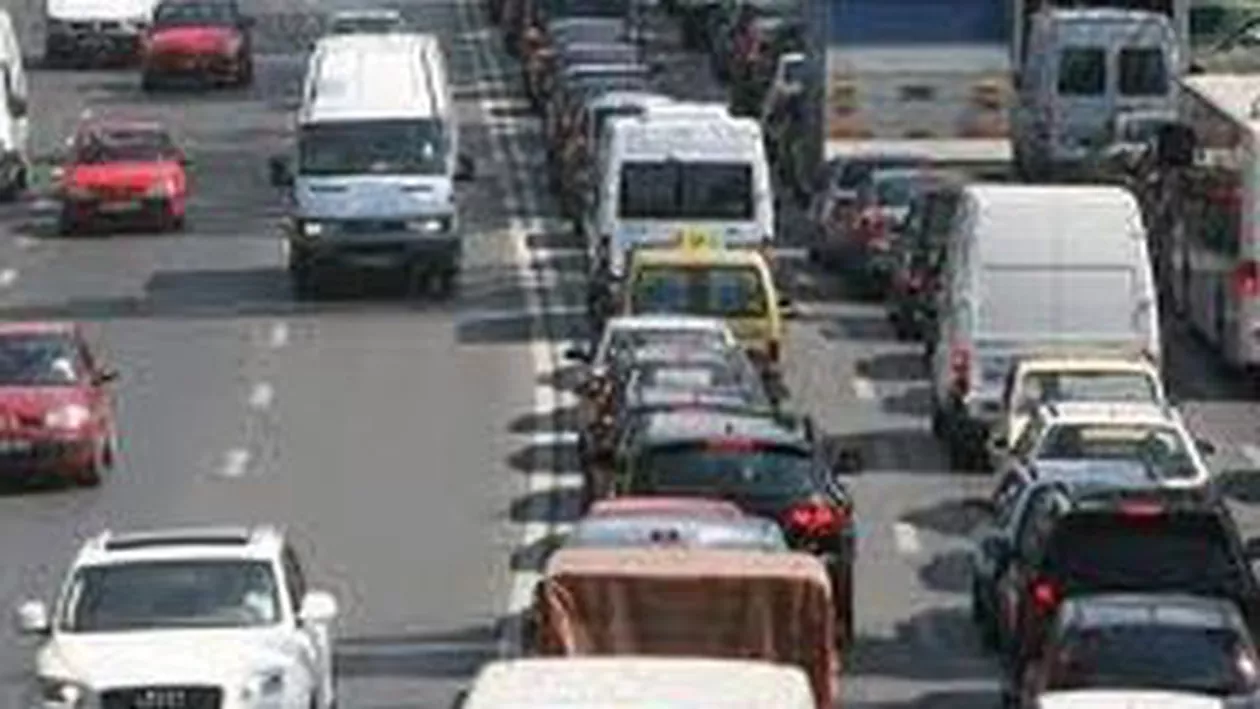 Şoferii nu vor mai plăti taxa pentru Autostrada Soarelui în week-end, până la 31 august