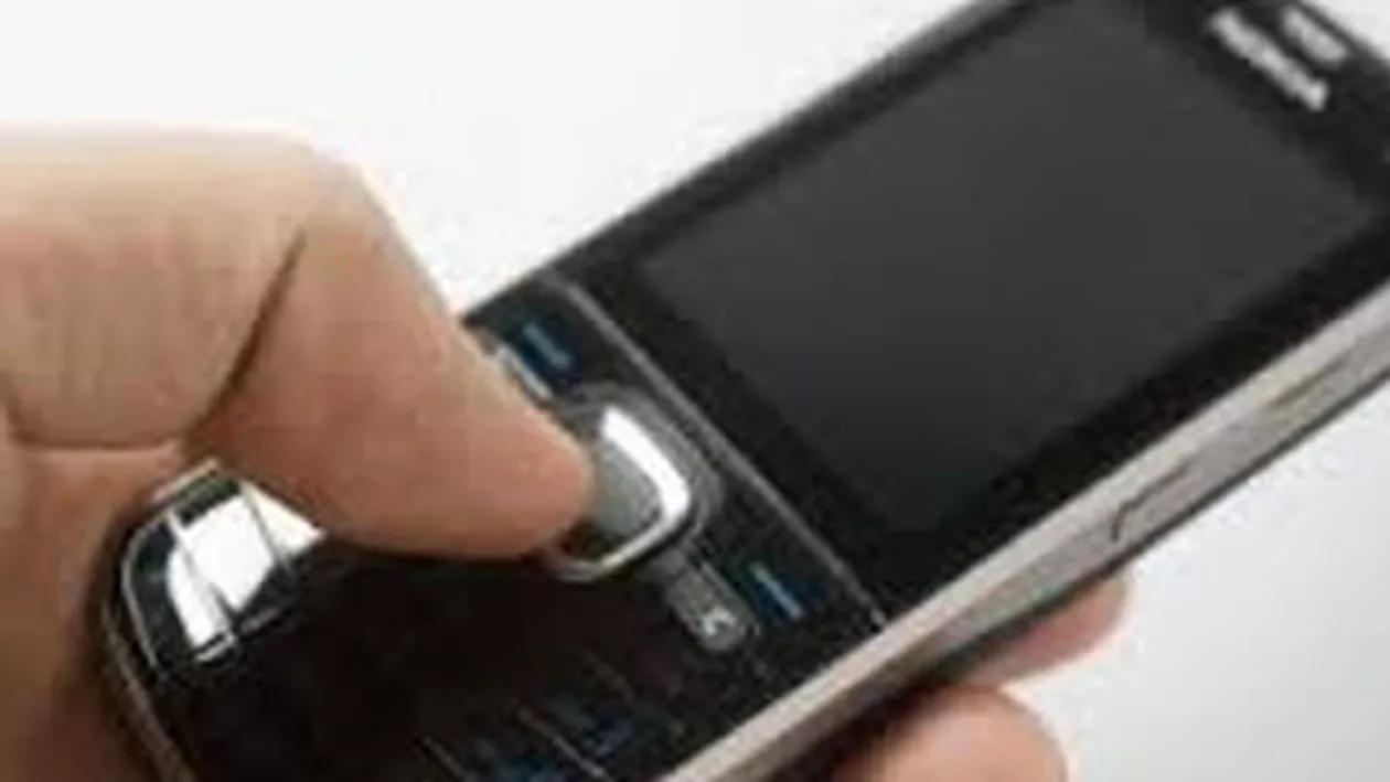 O femeie din Petroşani a fost înşelată prin telefon de trei ori în aceeaşi zi