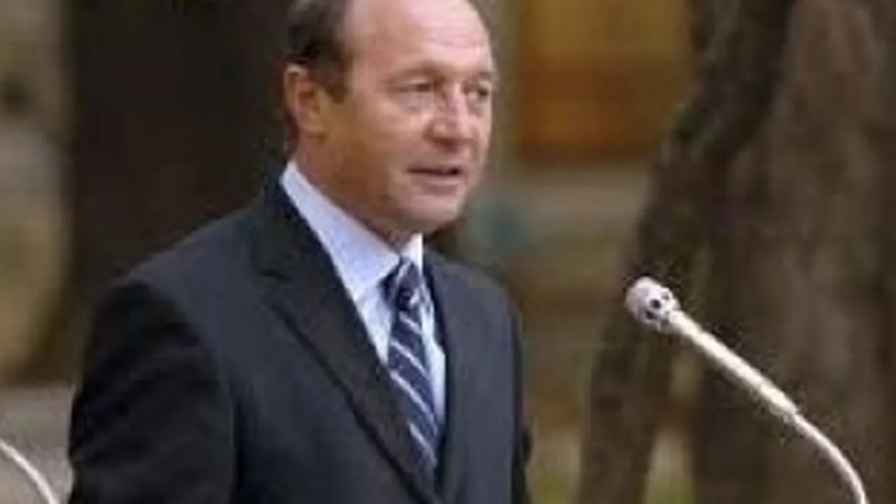 Băsescu, despre greșeala "Ziua Imnului": E inadmisibil, responsabilii vor răspunde cu 10% din salariu