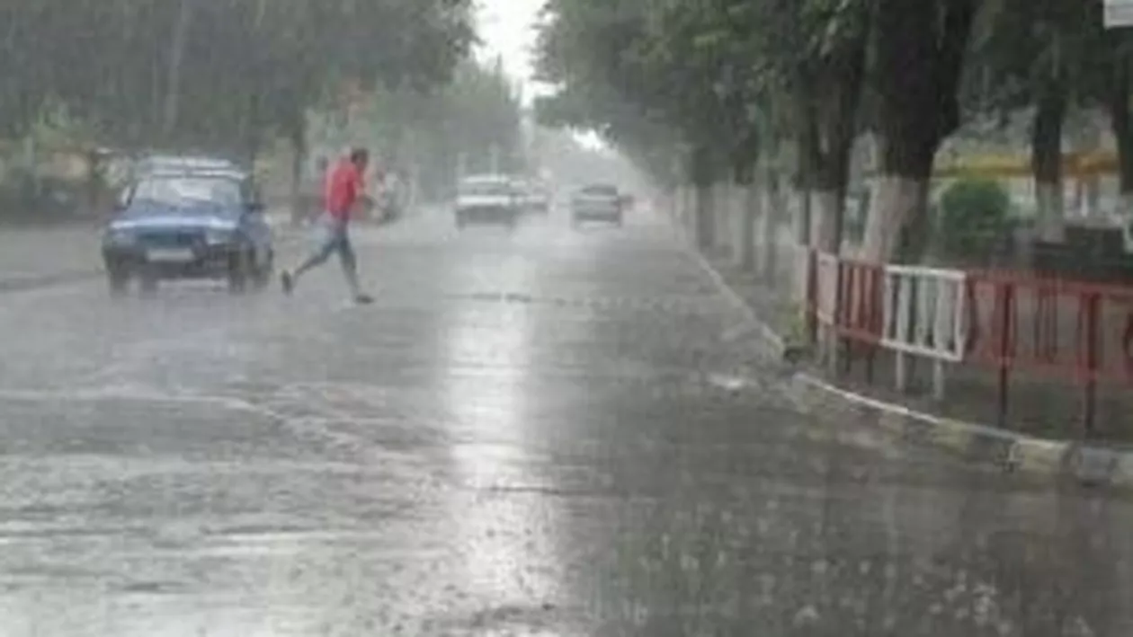 Ploile cauzează probleme în toată România: Inundații, trafic îngreunat, accidente și alerte de vreme rea