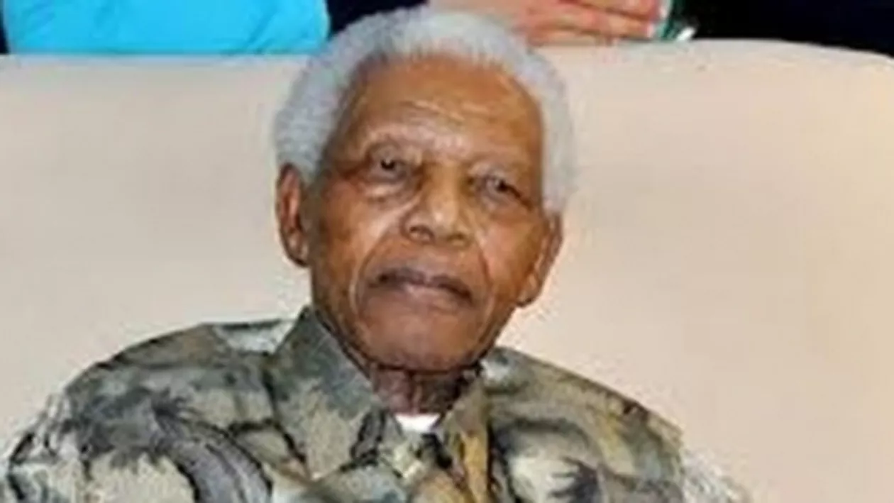 Nelson Mandela este în "stare vegetativă permanentă" din 26 iunie