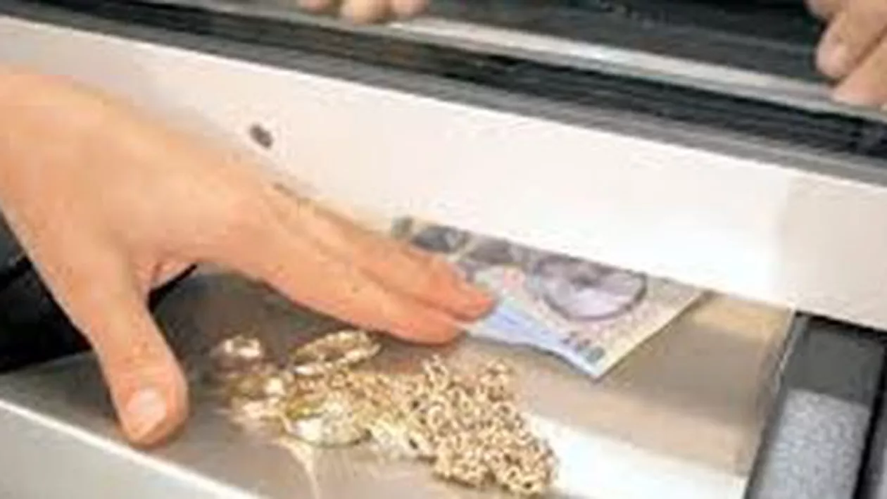 Jaf la o casă de amanet din Iaşi: Hoții au furat o casetă cu bani și bijuterii