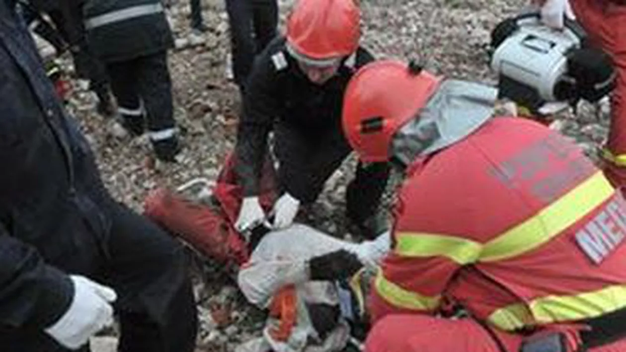 Pompierul decedat la Fetești, avansat post-mortem de ministrul Stroe