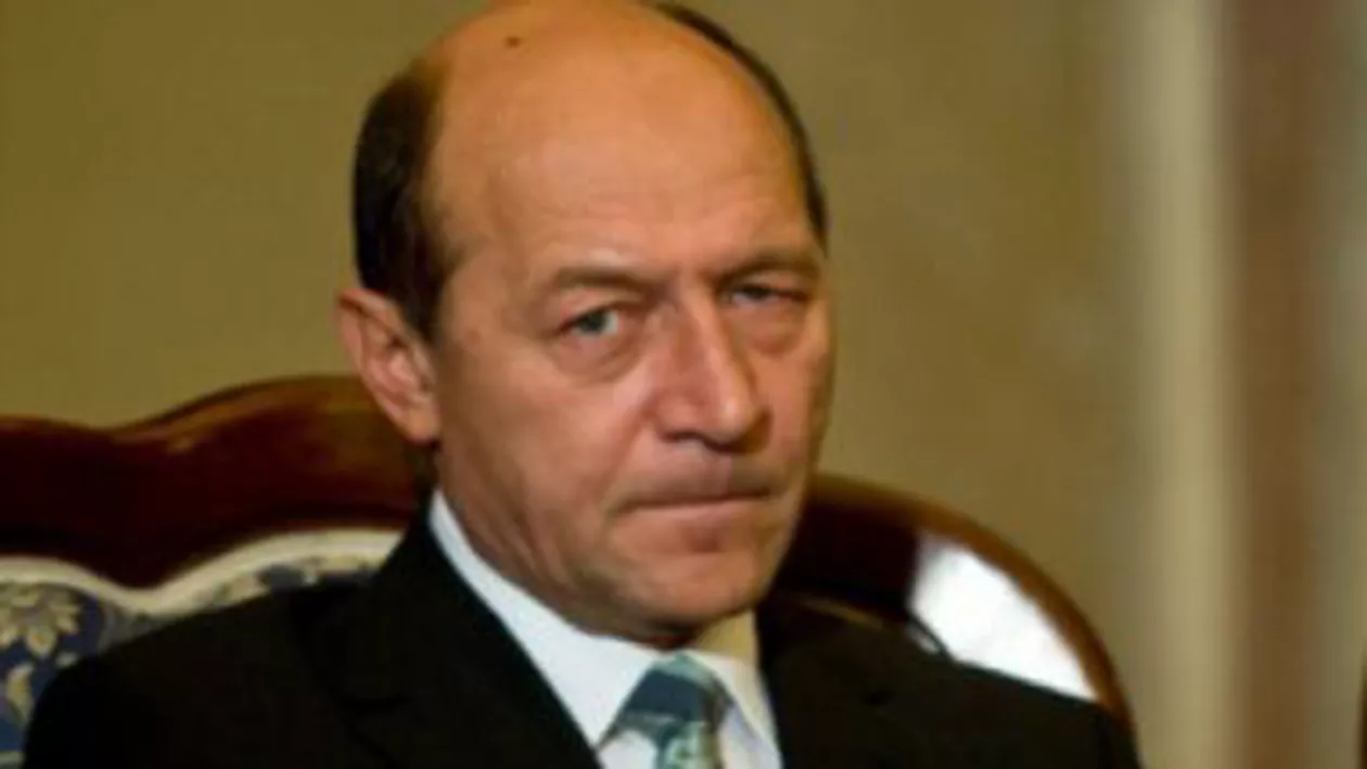 Traian Băsescu, mesaj către președintele francez în urma accidentului feroviar de vineri