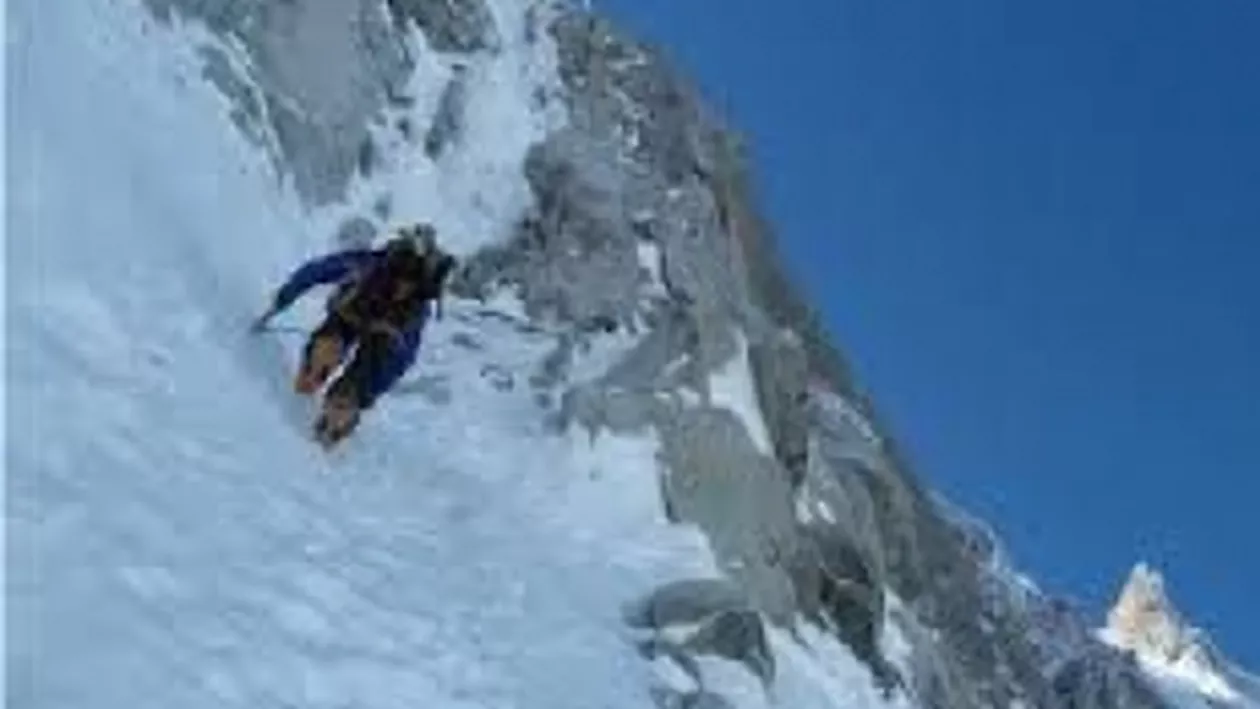 Alpiniștii români au ajuns pe vârful Nanga Parbat, pe urmele legendei Reinhold Messner