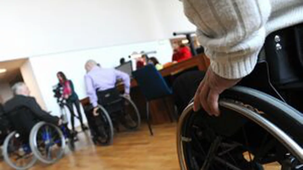 Membra Comisiei de evaluare a persoanelor cu handicap Prahova, reţinută pentru corupţie, arestată