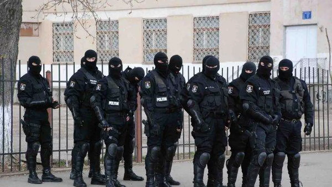 Percheziții în 5 penitenciare și în 11 județe la suspecți de înșelăciuni prin metoda „Accidentul”