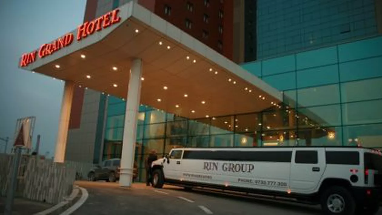 Un incediu a izbucnit la hotelul Rin Grand Hotel din București