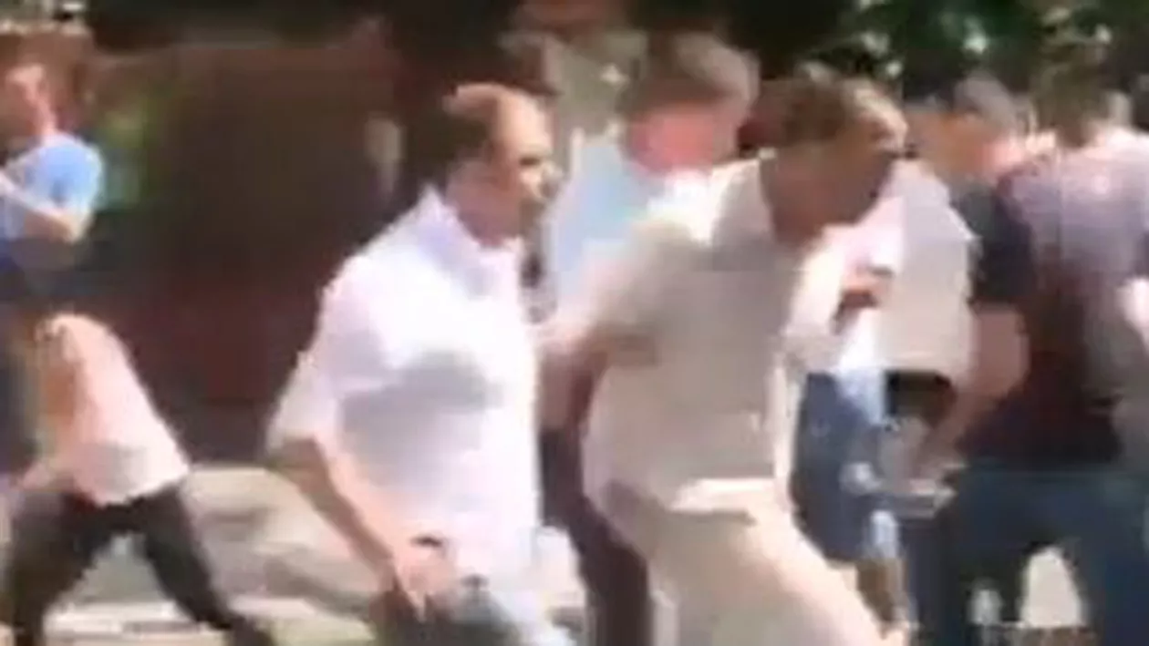 Scandal în fața Parchetului de pe lângă Tribunalul București după ce trei persoane au fost reținute pentru furt (VIDEO)