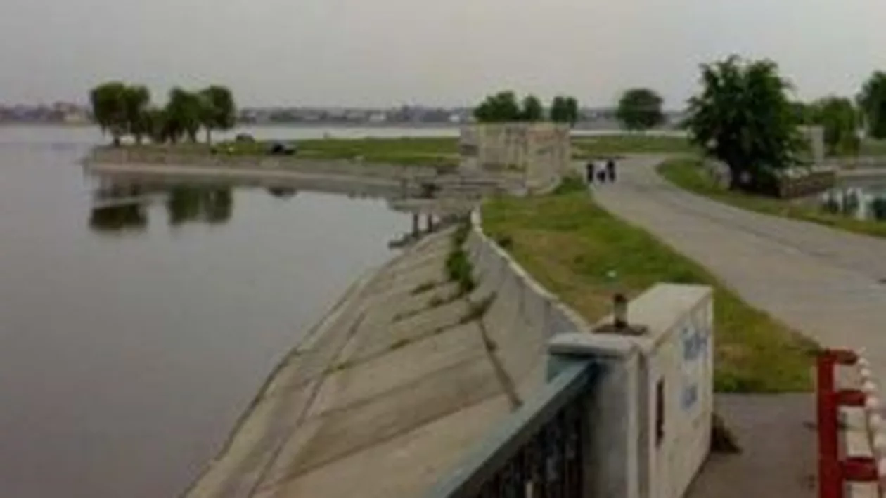 Un băiat de 15 ani s-a înecat în Lacul Morii din Capitală