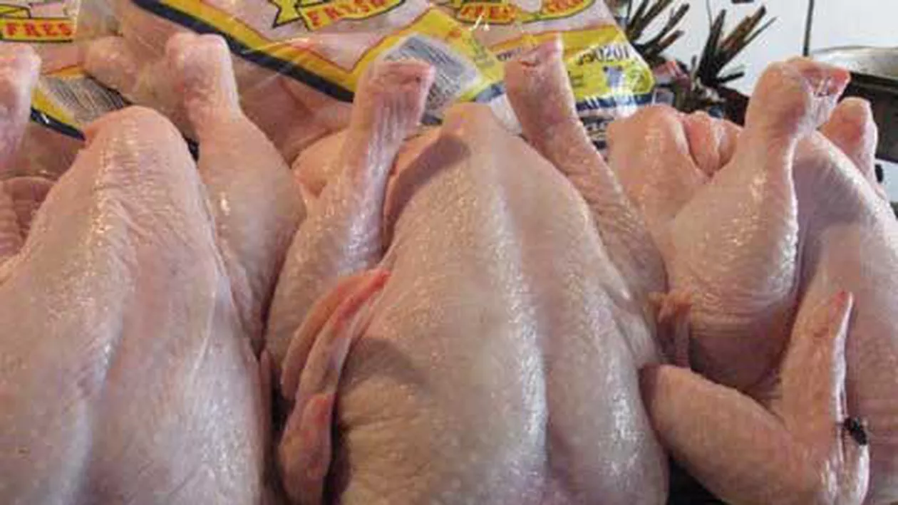 România, acuzată că a exportat în Europa carne de pui contaminată cu salmonella