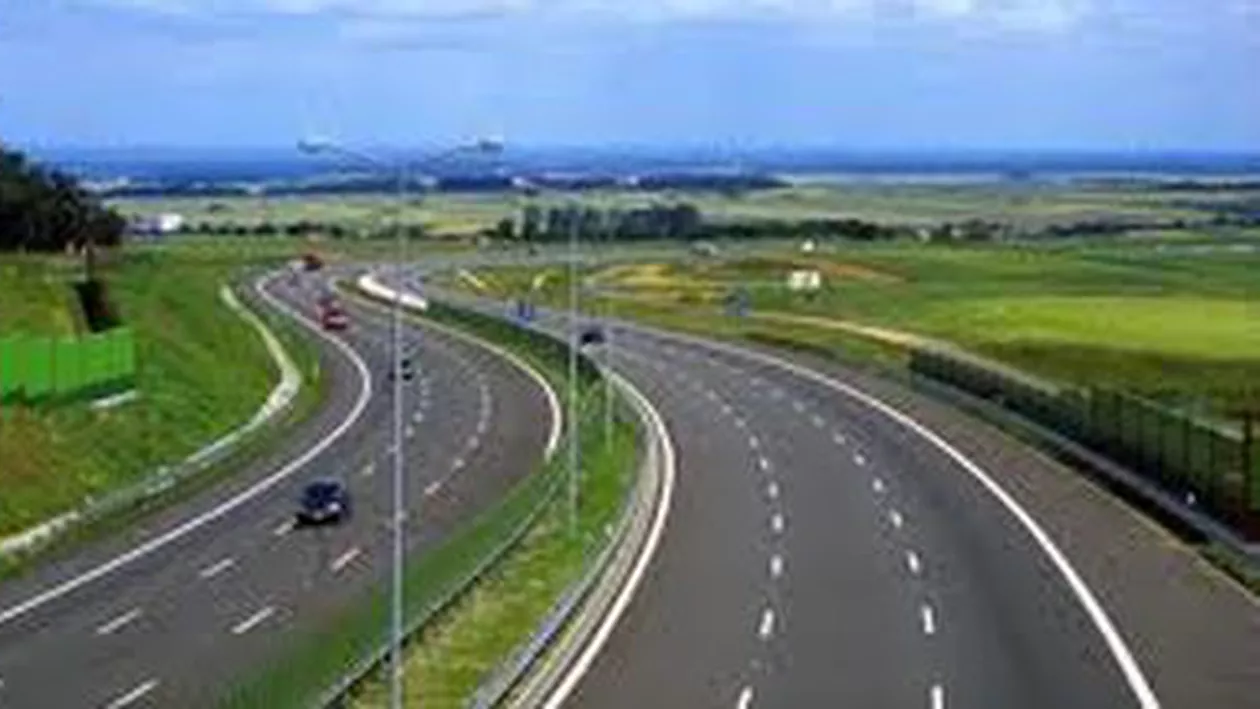 Șofer prins cu 209 km/h pe Autostrada Transilvania: În mașină se mai aflau soția și copilul de 2 ani