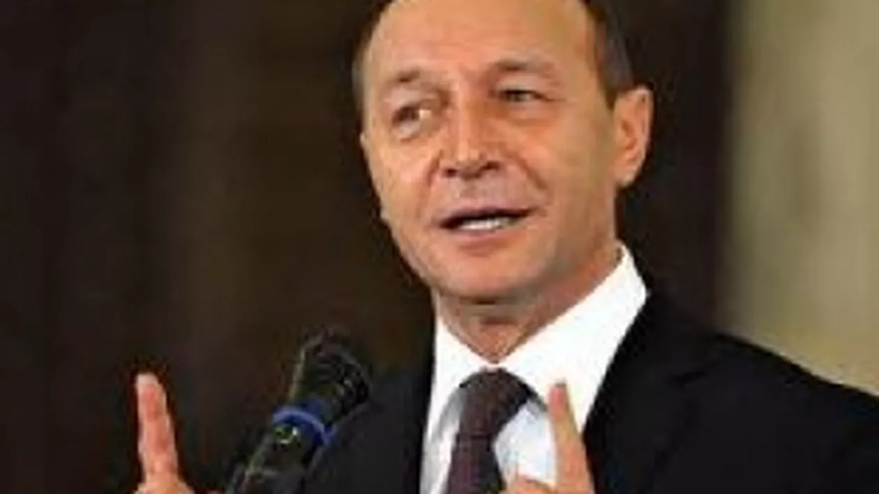 Traian Băsescu se întâlnește cu foștii colegi din facultate, la 37 de ani de la absolvire