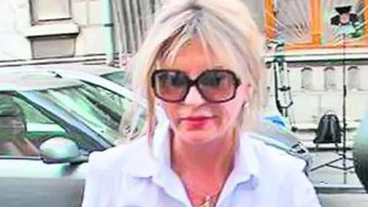 Judecătoarea Veronica Cîrstoiu, acuzată de luare de mită, a fost suspendată din funcţie