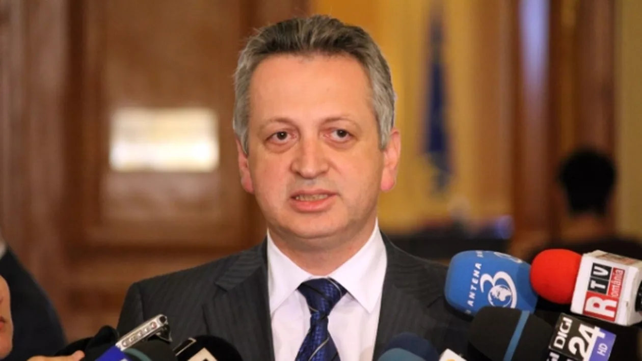 Relu Fenechiu: Am căutat cea mai bună soluție pentru Transporturi. Experiența Ramonei Mănescu în absorbția fondurilor europene a contat