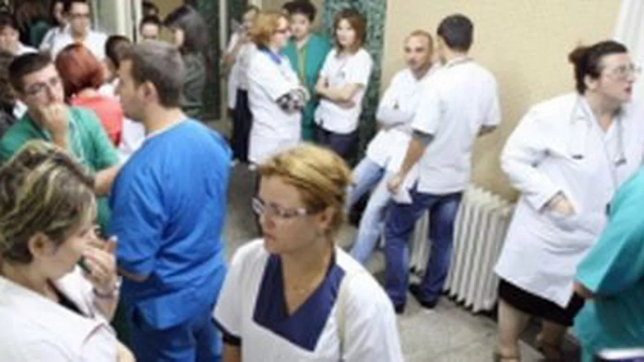 Medicii români riscă să rămână fără salarii în ultimele două luni ale anului
