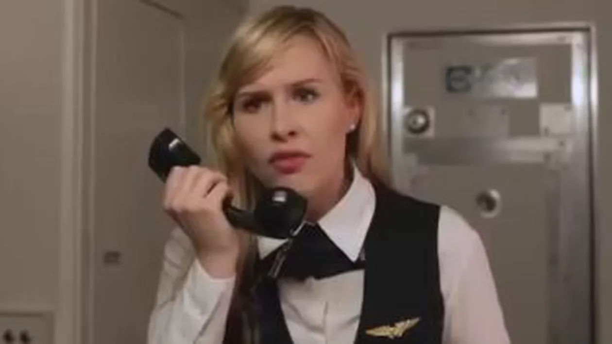 Motivul pentru care telefoanele mobile nu pot fi folosite în timpul zborurilor: Ar afecta serios rețeaua (VIDEO)