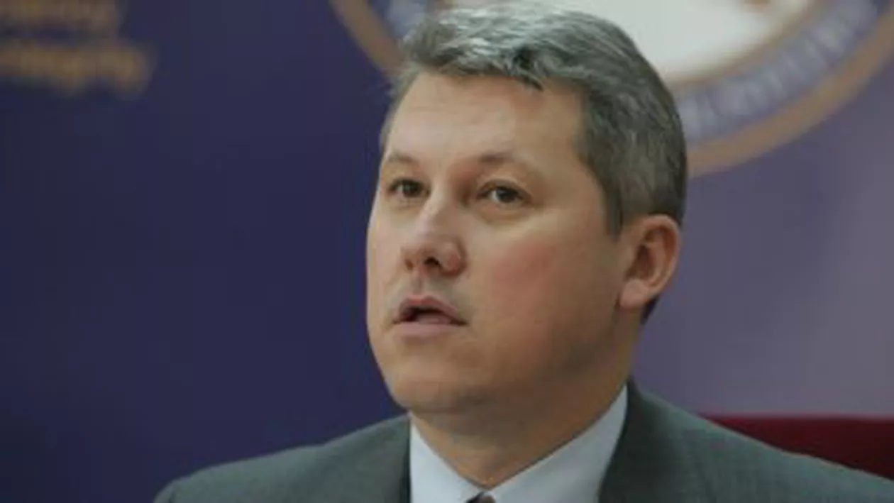 Cătălin Predoiu: Victor Ponta inaugurează țevi goale care vin de nicăieri, pleacă nicăieri, iar a doua zi sunt ridicate