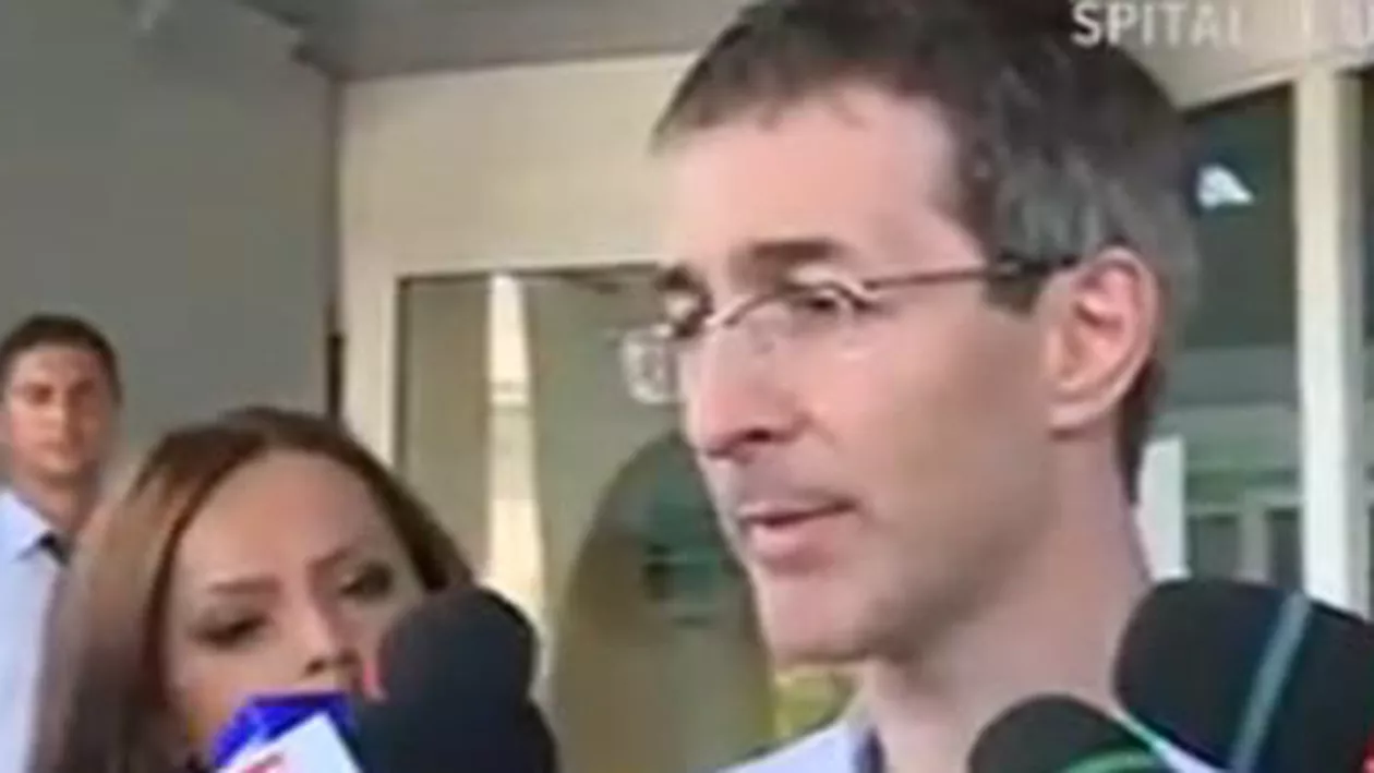 Medic: Fetița Elenei Băsescu a țipat și a fost roz la naștere. Nu există risc de complicații (VIDEO)