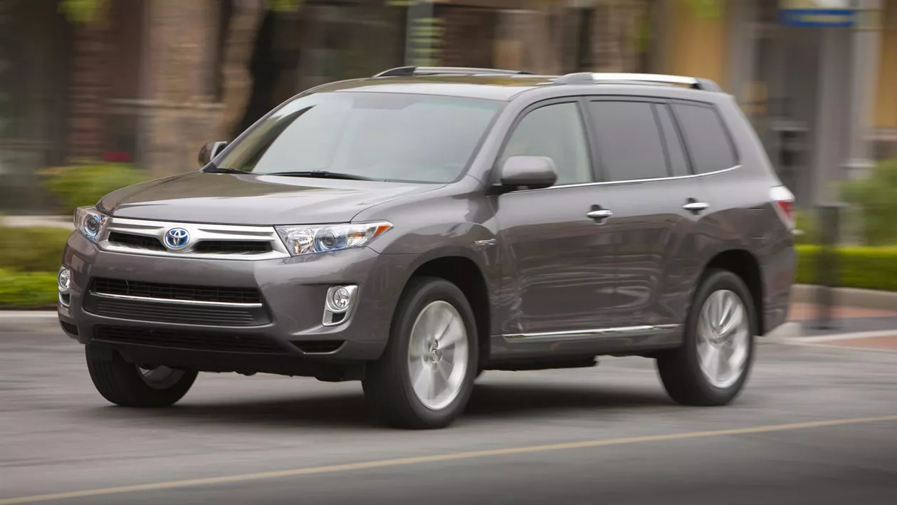 Toyota recheamă în service 369.000 de vehicule la nivel mondial