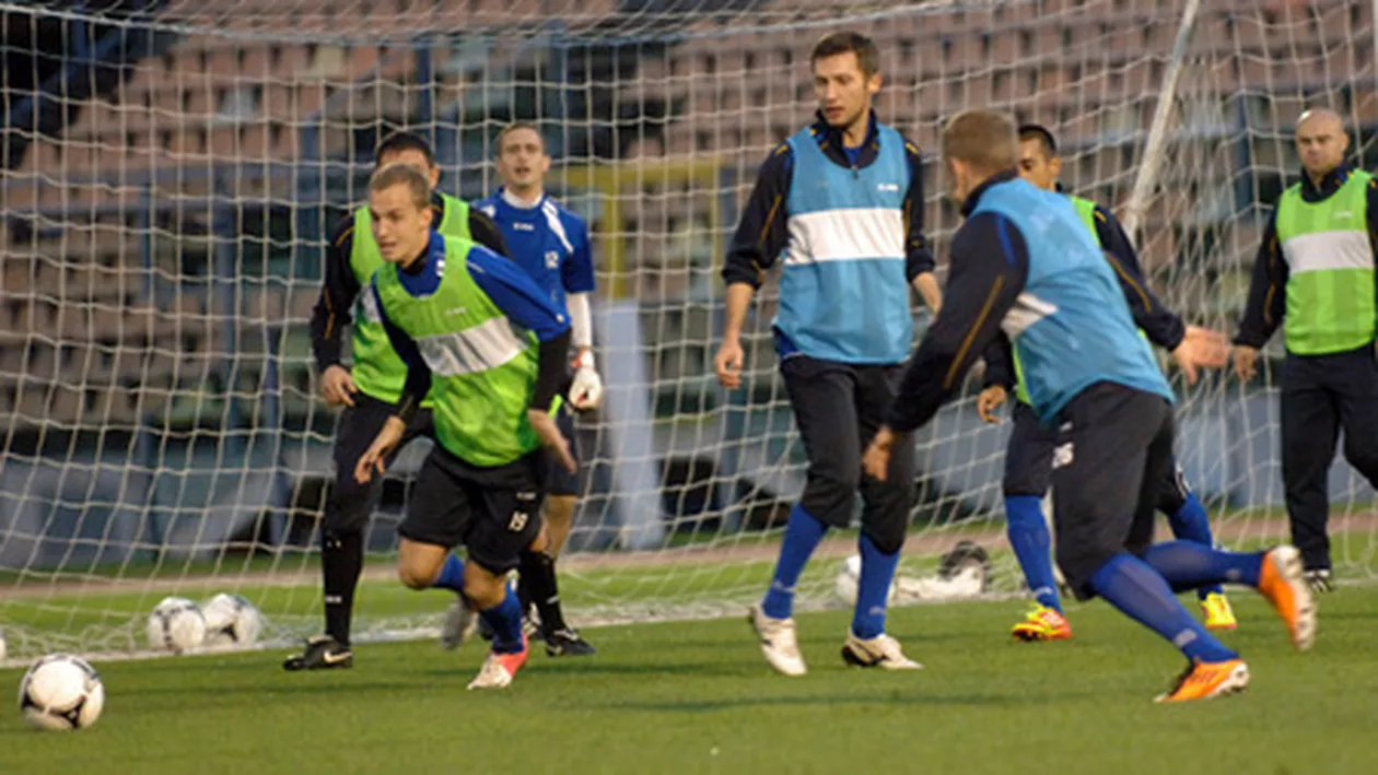 Moldovenii, învinşi la fotbal de "Batlănd, Șou, Uisdorm şi Cărroll": VEZI cum le-au scris numele englezilor jurnaliştii din Rep. Moldova