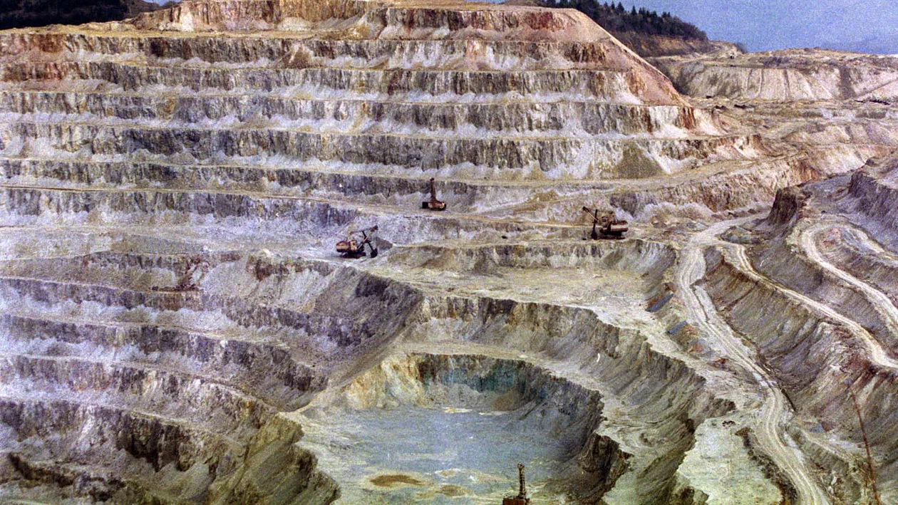 Senatul a aprobat dezbaterea în procedură de urgenţă proiectului de lege privind Roşia Montană