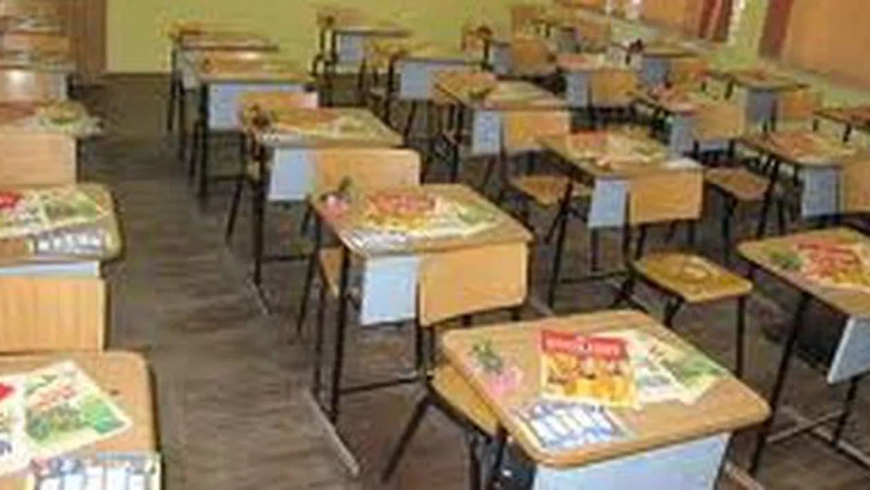 Școala din România unde învață numai 7 elevi: Copiii sunt în clase diferite și au un singur învățător