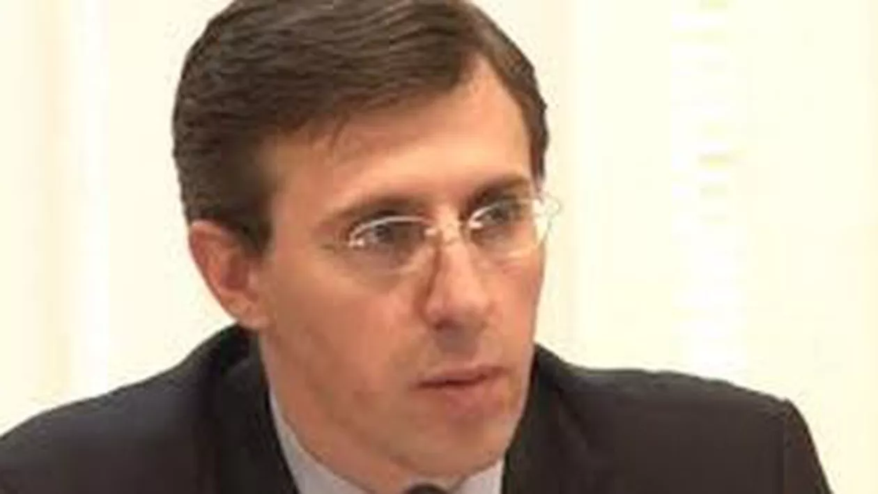 Primarul din Chişinău, Dorin Chirtoacă, decorat de Casa Regală împreună cu alte 16 personalități