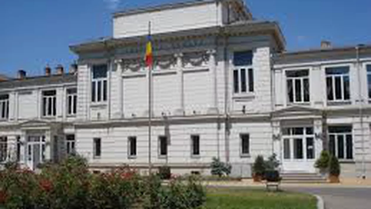 Membrii Academiei Române, AOSR şi academiilor de ramură, exceptaţi de la pensionare