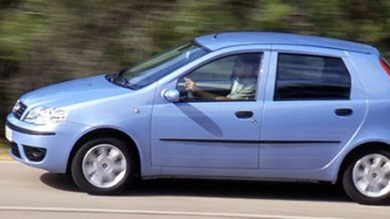 Fiat recheamă în service modelul Punto comercializat în România: Există riscul ca chederele din cauciuc să se lipească de tabla mașinii