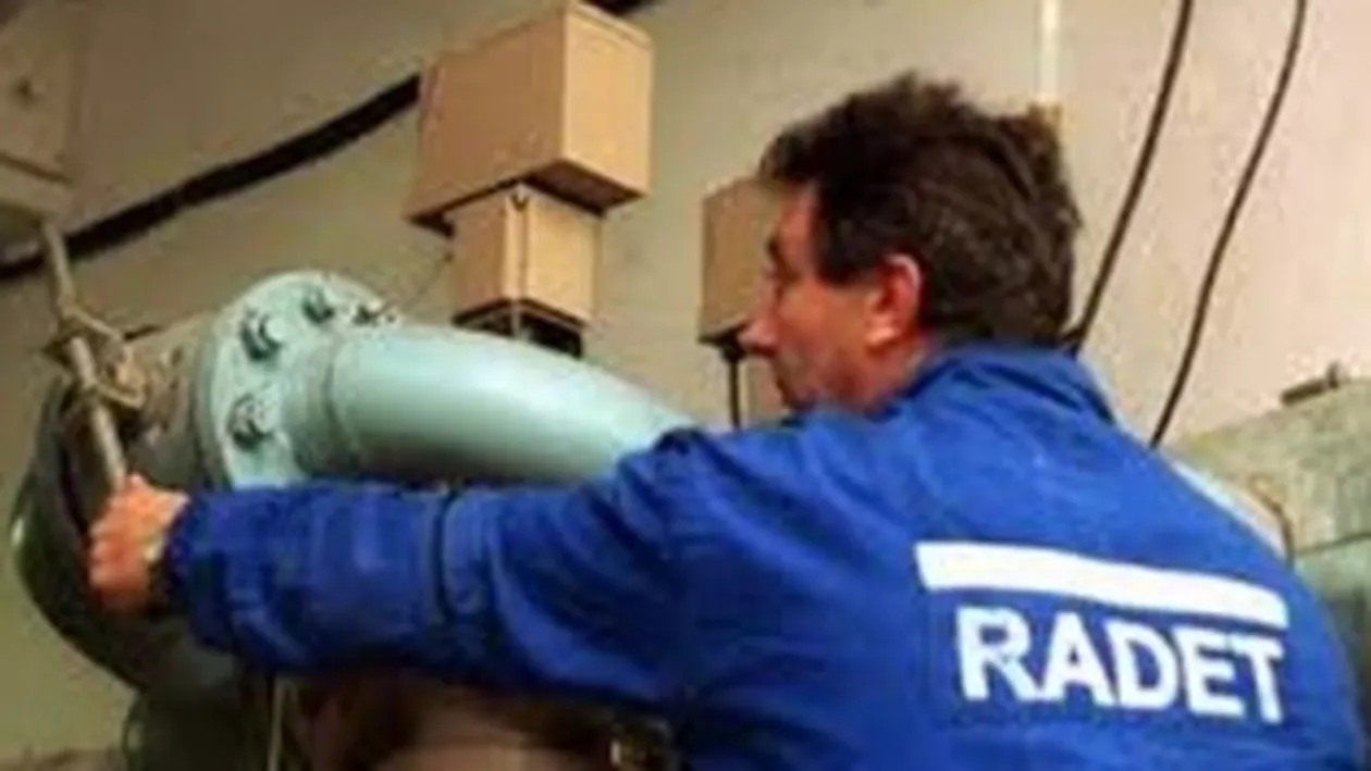 Trei foşti directori de la RADET, trimişi în judecată pentru luare de mită