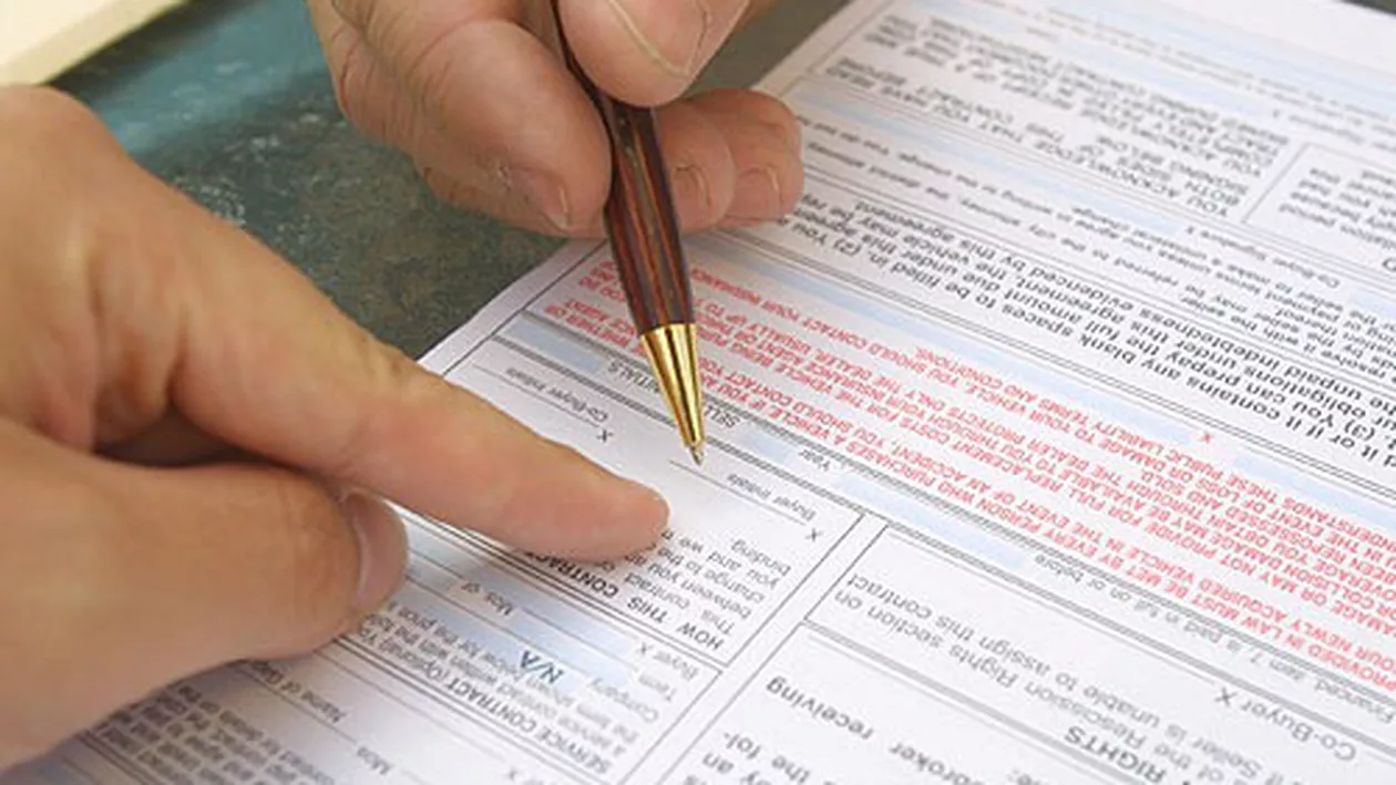 Clauzele abuzive din contracte de prestări servicii, inclusiv în credite, vor putea fi denunţate de la 1 octombrie