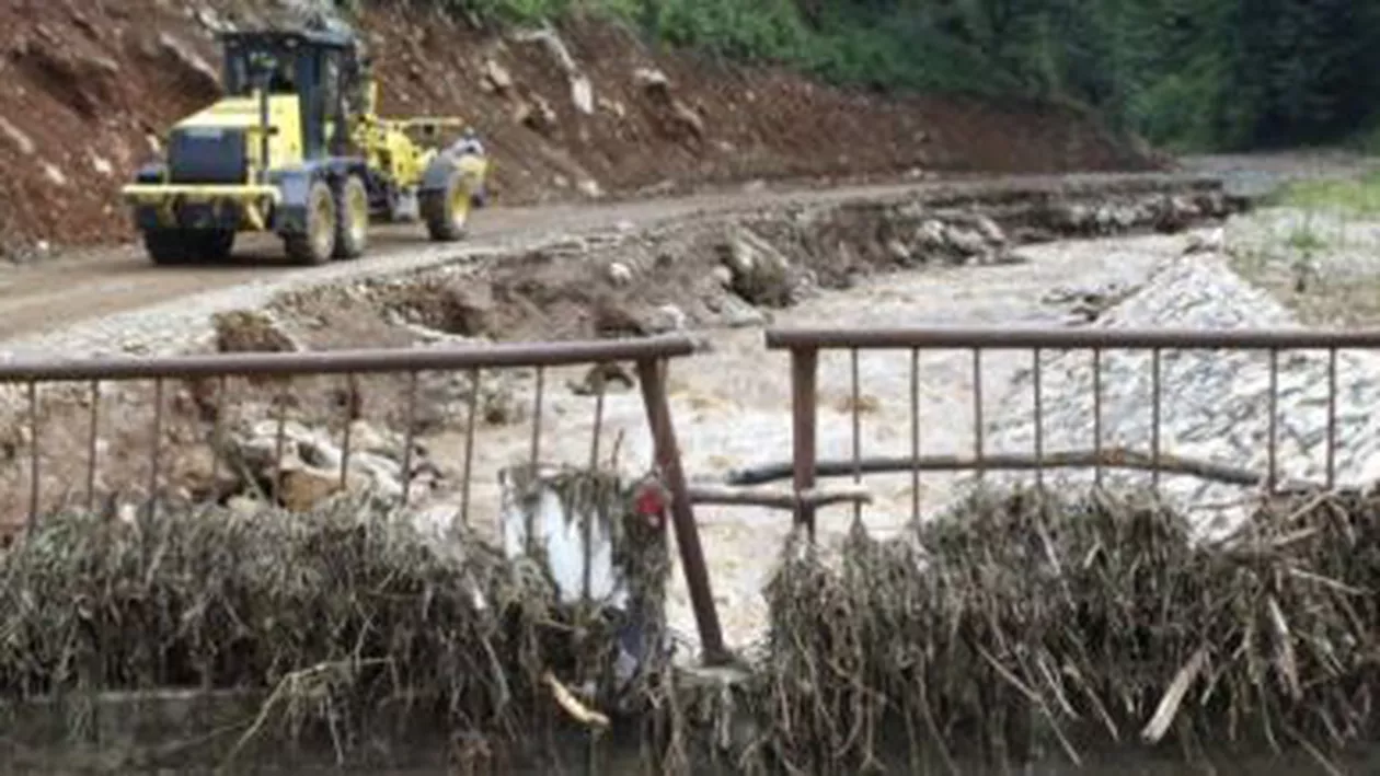 Cod galben de inundații, luni, pentru mai multe râuri din sud-vestul țării