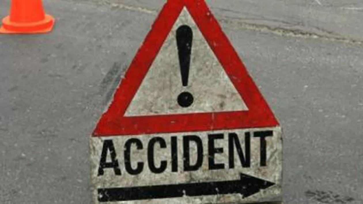 Traficul este oprit pe DN 7 din cauza unui accident: Trei persoane au fost rănite