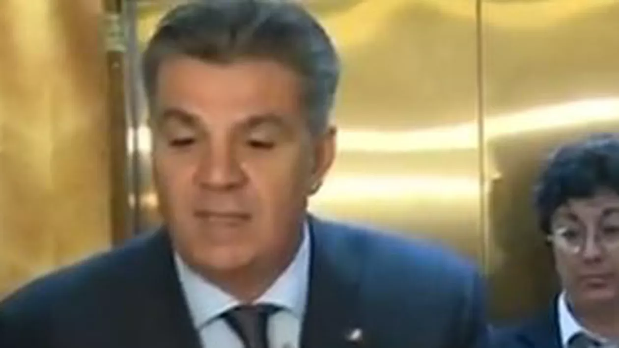 Zgonea, iritat de dezvăluirile privind farmacia din Parlament: "Faci un bine la 2.000 de oameni și dumneavoastră vă supărați" (VIDEO)