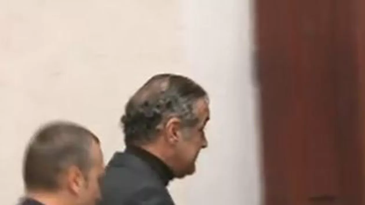 Imagini cu Gigi Becali la Judecătoria Sectorului 4: Omul de afaceri le-a făcut urări jurnaliștilor (VIDEO)