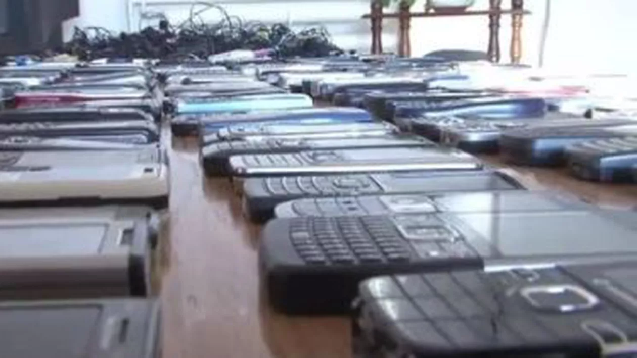Guvernul a aprobat proiectul de lege care prevede bruiajul telefoanelor în penitenciare