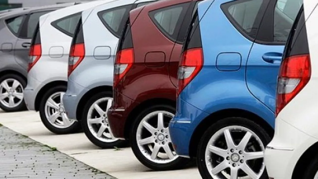 Piaţa auto a crescut în trimestrul al treilea, dar rămâne pe minus la 9 luni
