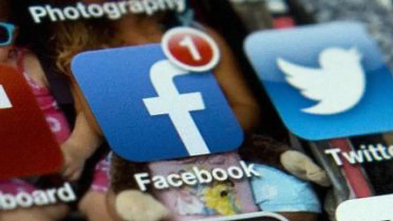 Facebook le permite utilizatorilor minori să facă postări publice