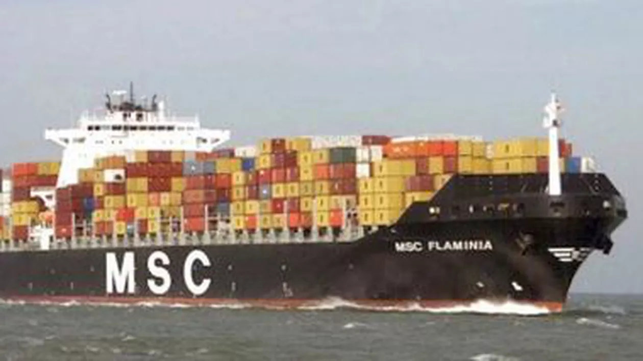 Nava Flaminia va fi dusă într-un port grecesc pentru a fi decontaminată