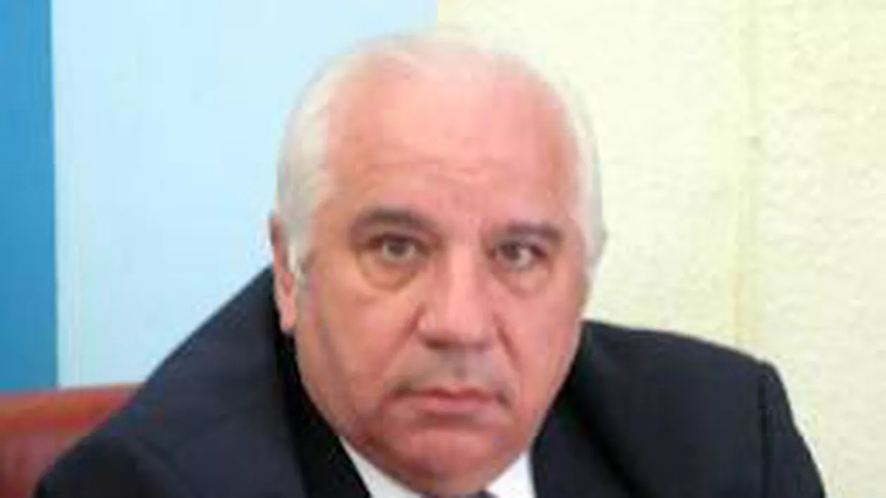 Un europarlamentar român ne face de râs la Strasbourg: Cine este politicianul care votează mereu cu „DA”