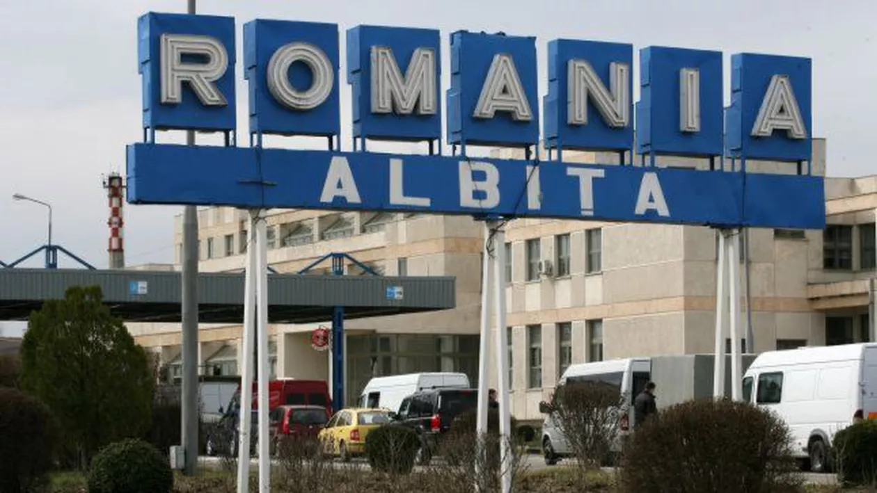 Cei 17 vameşi de la Albiţa, reţinuţi pentru luare de mită şi trafic de influenţă, au fost arestați