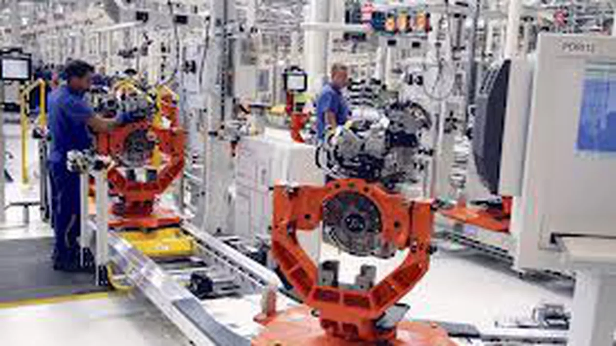 Ford opreşte şi producţia de motoare la uzina din Craiova din cauza cererii reduse