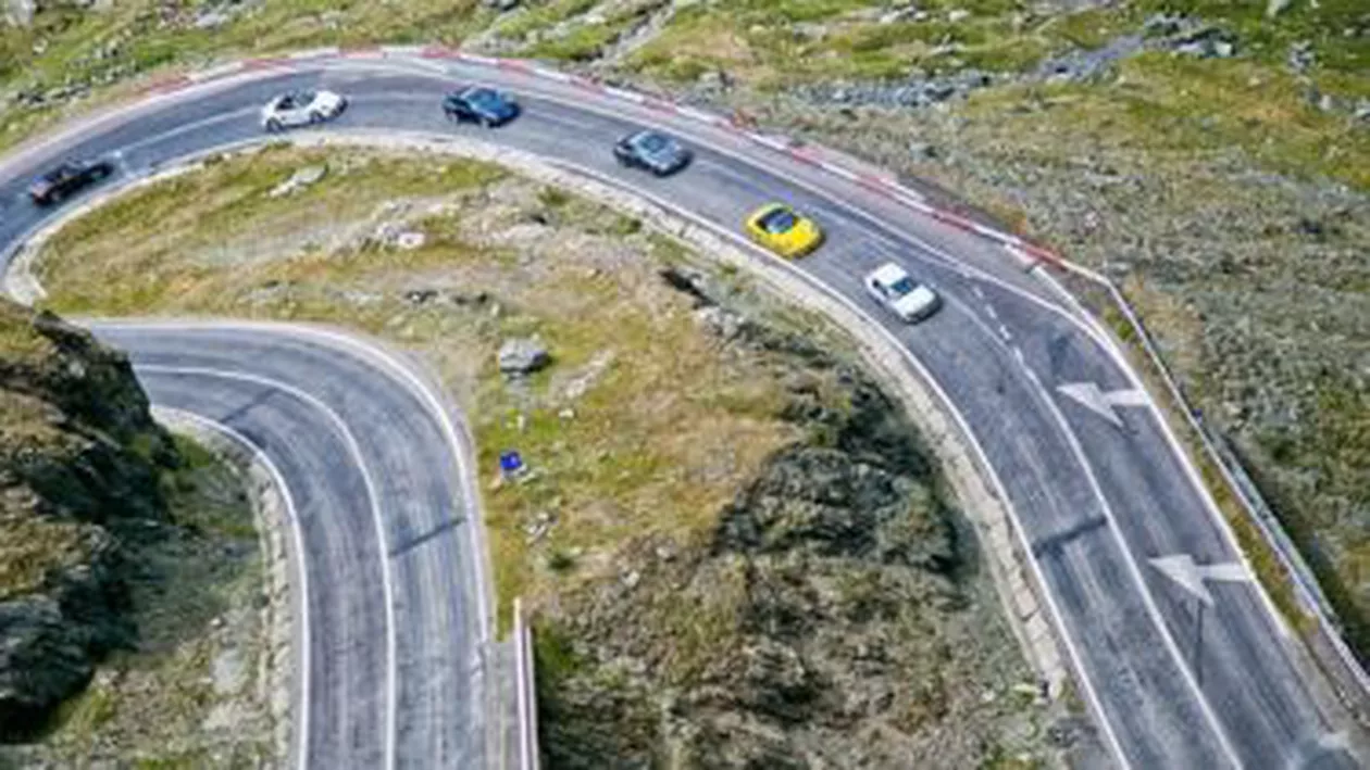Transfăgărășanul va fi închis traficului auto începând de vineri