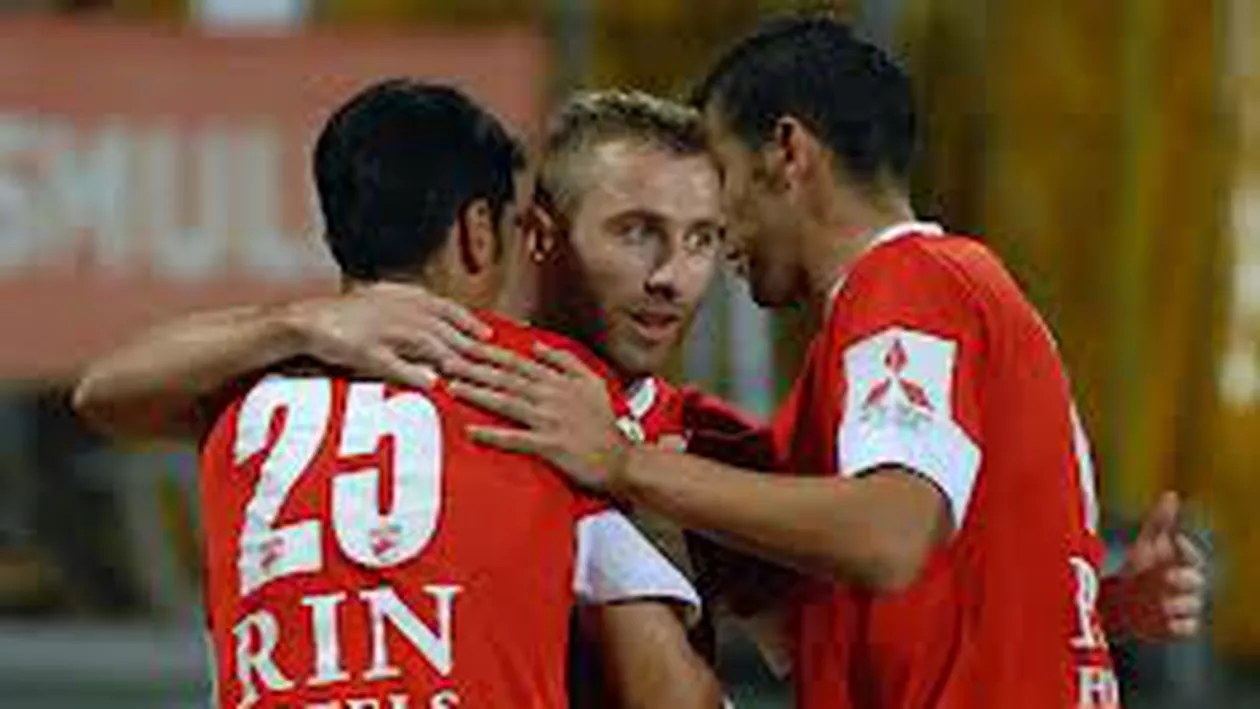 Dinamo şi Steaua, penalizate cu câte 7.500 de lei de Comisia de Disciplină a LPF